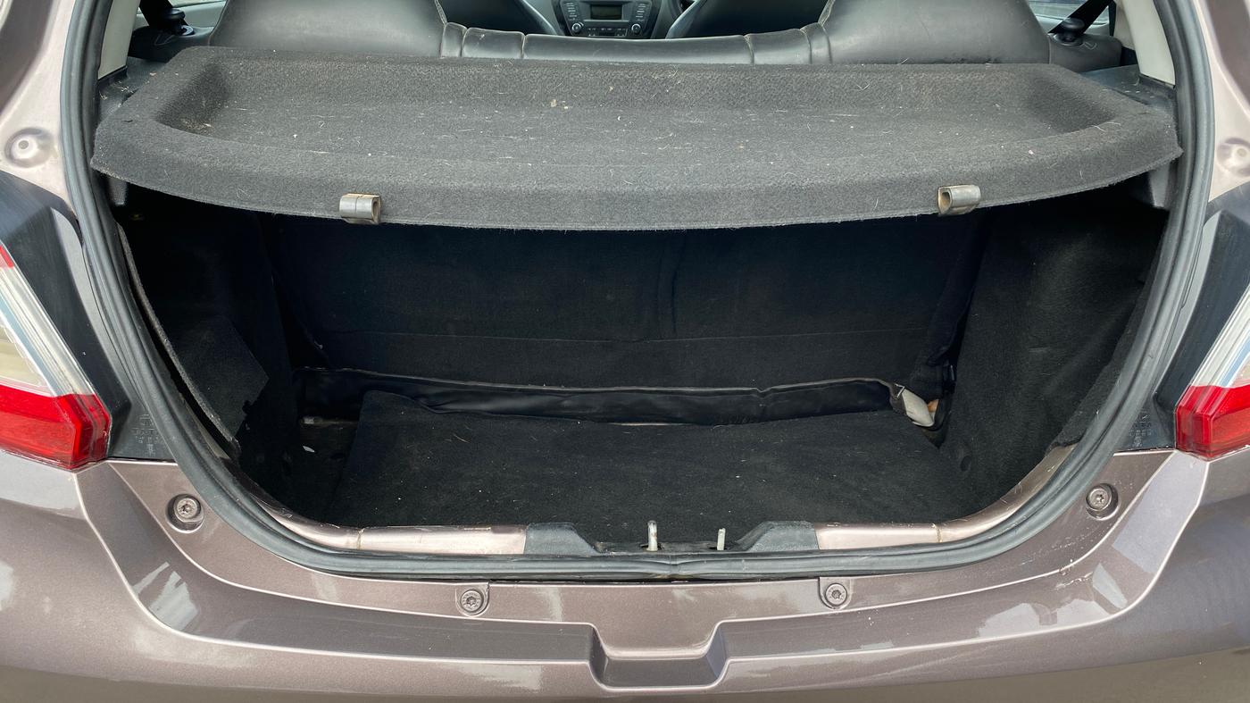 2017 Tata Tiago XT PETROL, Petrol, Manual, 99,653 km, Boot Inside
