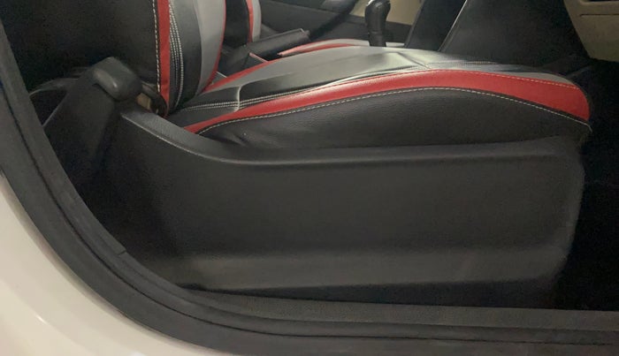 2019 Skoda Rapid 1.6 MPI ACTIVE, Petrol, Manual, 43,215 km, Driver Side Adjustment Panel
