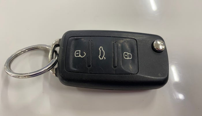2019 Skoda Rapid 1.6 MPI ACTIVE, Petrol, Manual, 43,215 km, Key Close Up