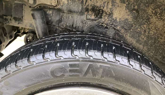 2016 Maruti Wagon R 1.0 VXI AMT, Petrol, Automatic, 74,465 km, Right Rear Tyre Tread
