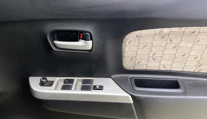 2016 Maruti Wagon R 1.0 VXI AMT, Petrol, Automatic, 74,465 km, Driver Side Door Panels Control