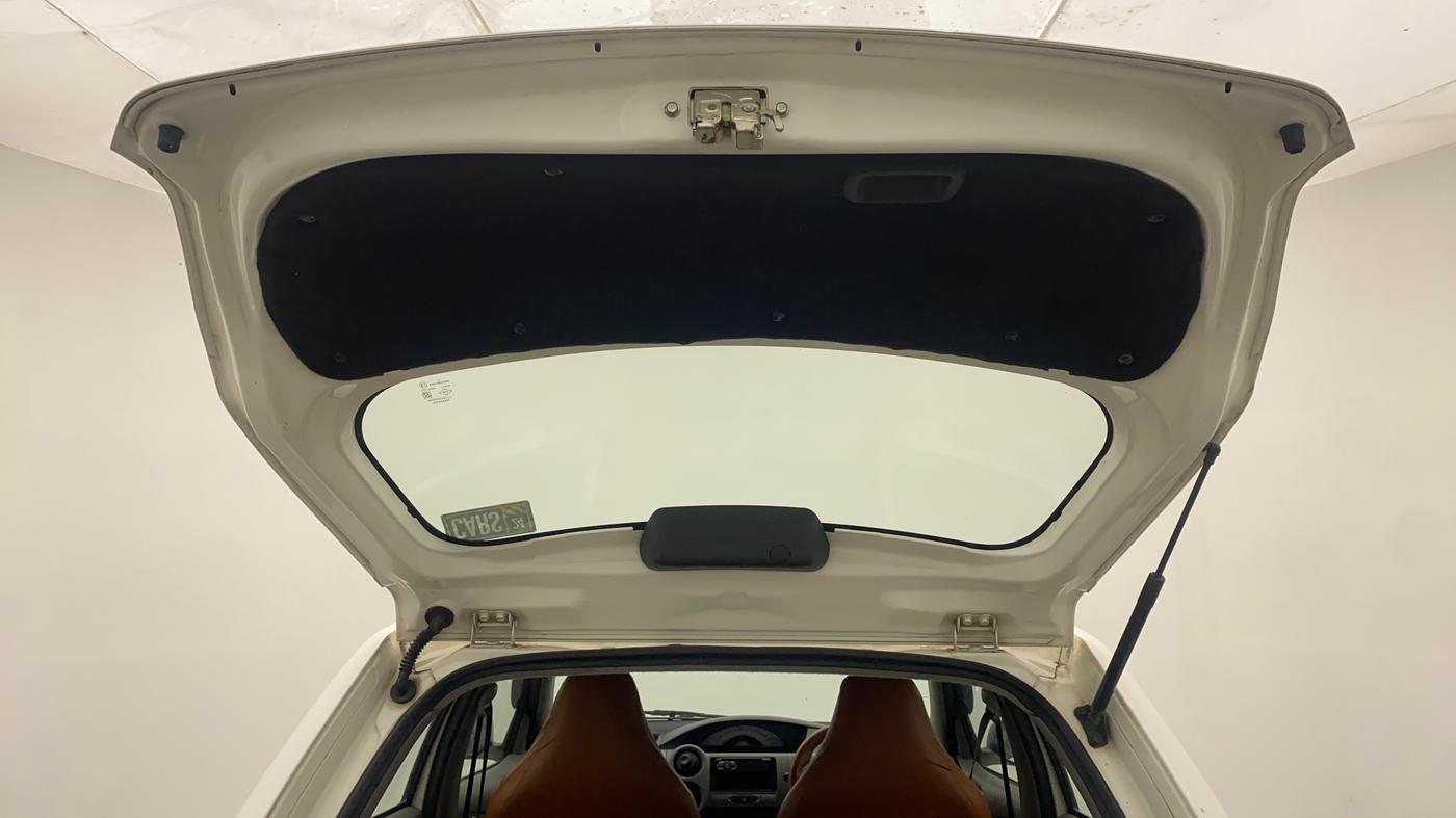 2011 Toyota Etios Liva G, Petrol, Manual, 67,906 km, Boot Door Open