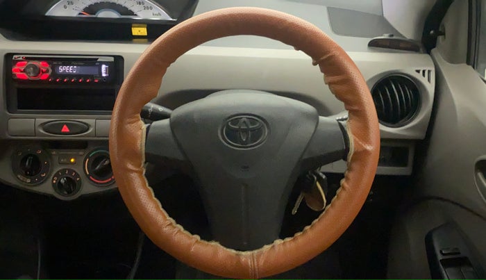 2011 Toyota Etios Liva G, Petrol, Manual, 67,906 km, Steering Wheel Close Up