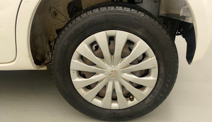 2011 Toyota Etios Liva G, Petrol, Manual, 67,906 km, Left Rear Wheel