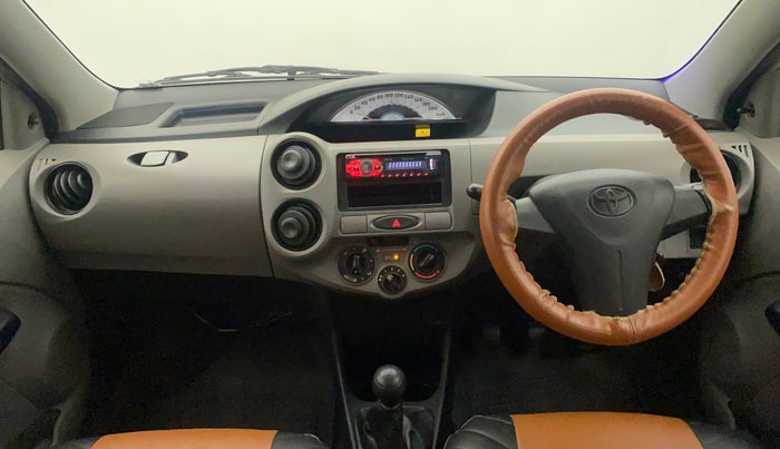 2011 Toyota Etios Liva G, Petrol, Manual, 67,906 km, Dashboard