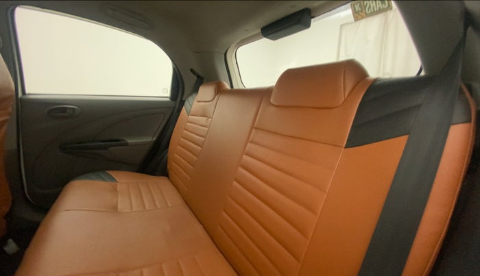 2011 Toyota Etios Liva G, Petrol, Manual, 67,906 km, Right Side Rear Door Cabin