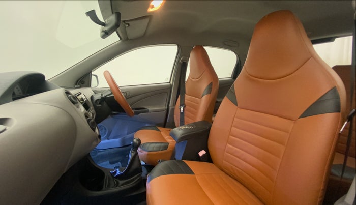 2011 Toyota Etios Liva G, Petrol, Manual, 67,906 km, Right Side Front Door Cabin