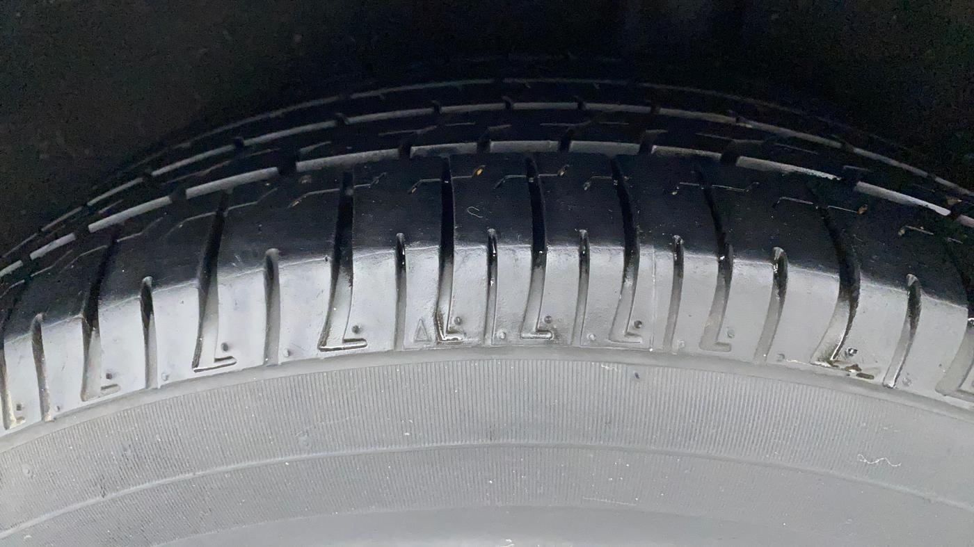 2016 Ford Ecosport TITANIUM+ 1.5L DIESEL, Diesel, Manual, 1,09,262 km, Left Rear Tyre Tread