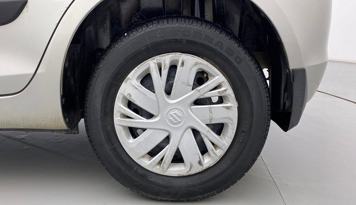 2016 Maruti Swift VXI, Petrol, Manual, 32,381 km, Left Rear Wheel