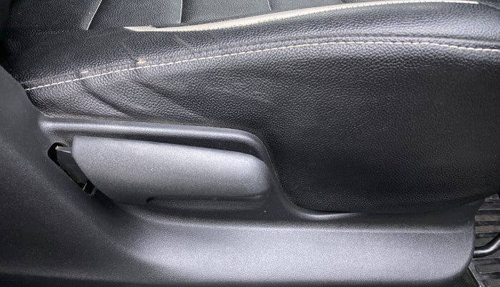 2016 Maruti Swift VXI, Petrol, Manual, 32,381 km, Driver Side Adjustment Panel