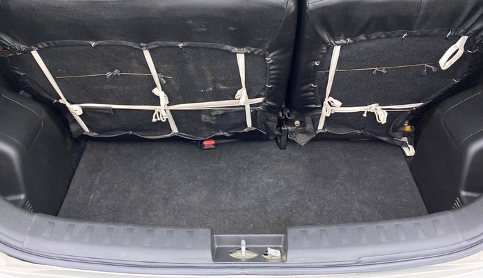 2016 Maruti Swift VXI, Petrol, Manual, 32,381 km, Boot Inside