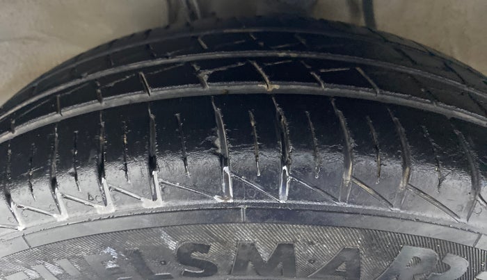2019 Maruti Alto LXI, Petrol, Manual, 17,754 km, Left Front Tyre Tread