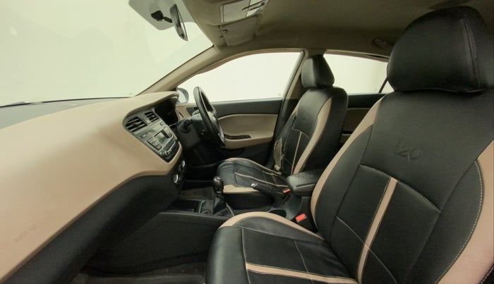 2016 Hyundai Elite i20 MAGNA 1.2, Petrol, Manual, 43,099 km, Right Side Front Door Cabin