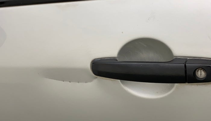 2011 Maruti Swift VXI, Petrol, Manual, 1,34,096 km, Front passenger door - Slightly dented