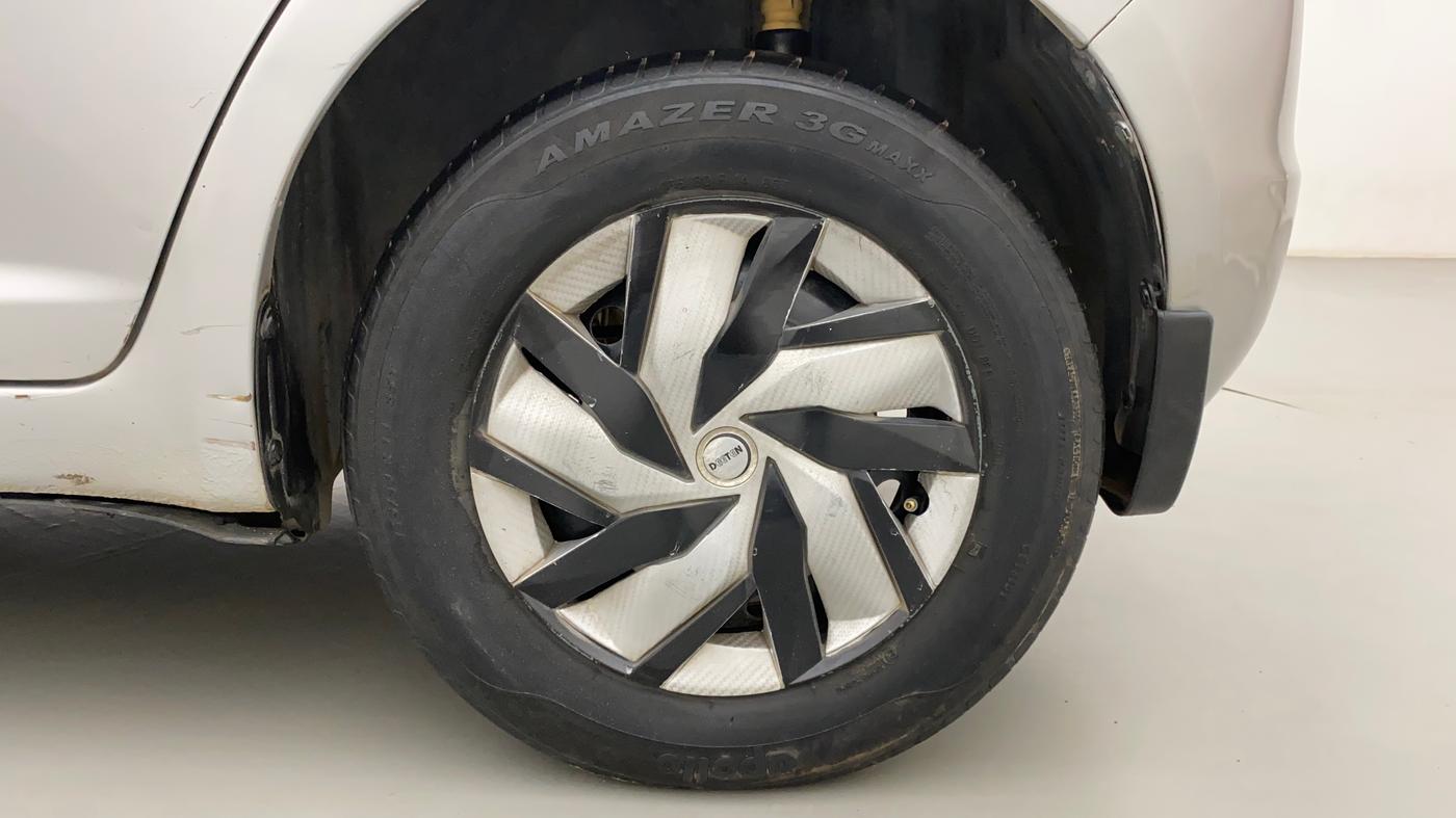 2011 Maruti Swift VXI, Petrol, Manual, 1,34,096 km, Left Rear Wheel