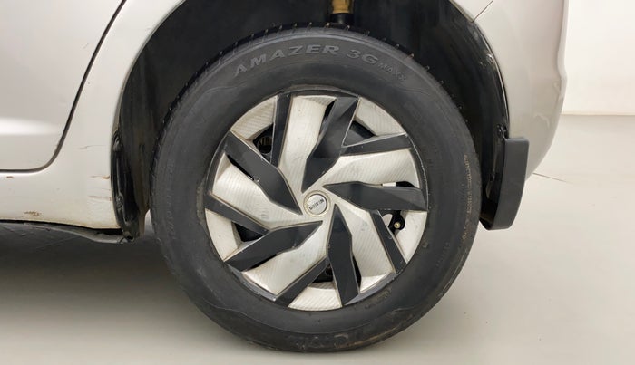 2011 Maruti Swift VXI, Petrol, Manual, 1,34,096 km, Left Rear Wheel