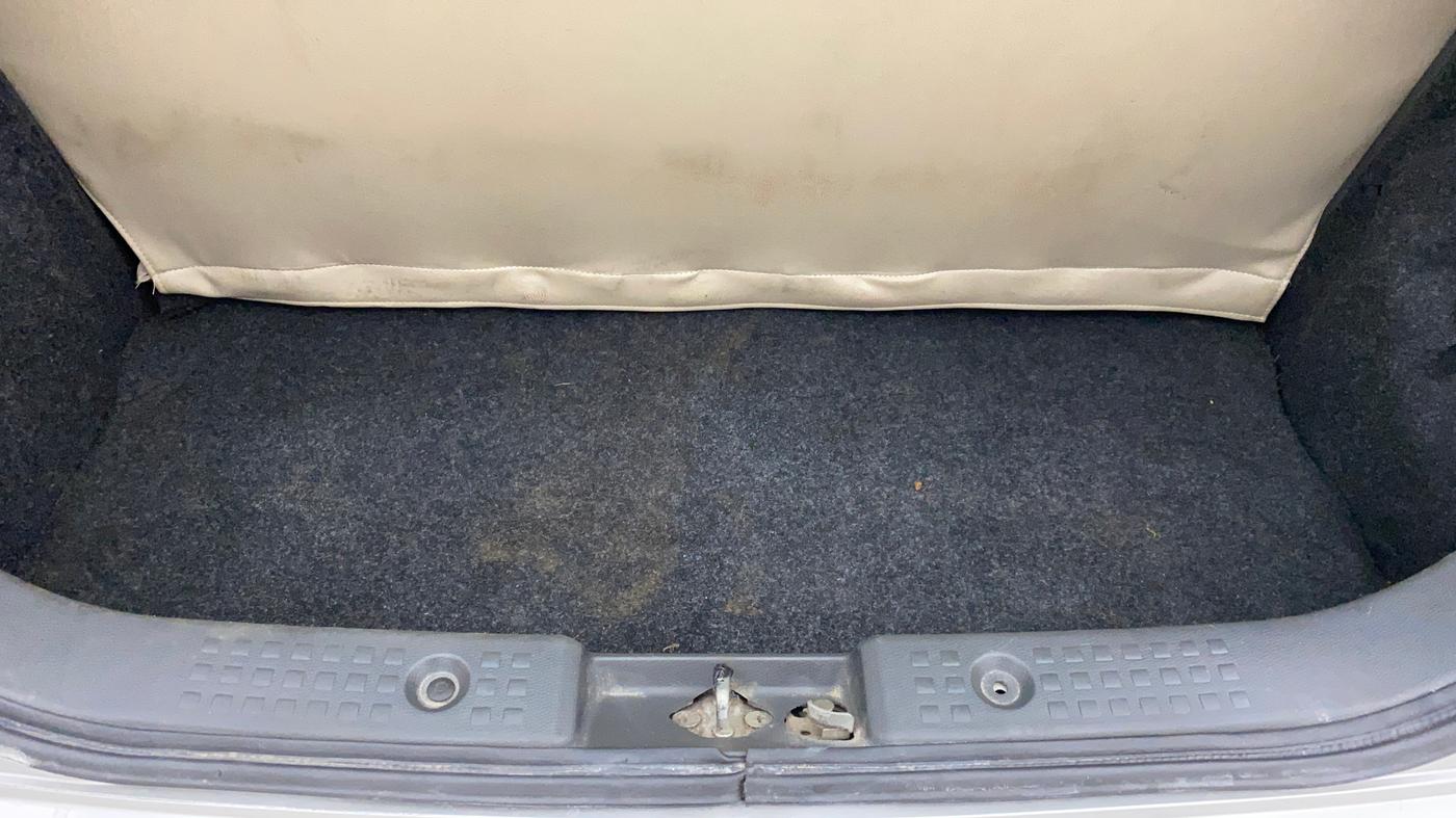 2011 Maruti Swift VXI, Petrol, Manual, 1,34,096 km, Boot Inside