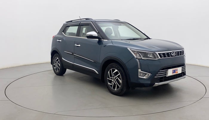 2022 Mahindra XUV300 W8 (O) 1.2 PETROL AMT, Petrol, Automatic, 20,556 km, Right Front Diagonal