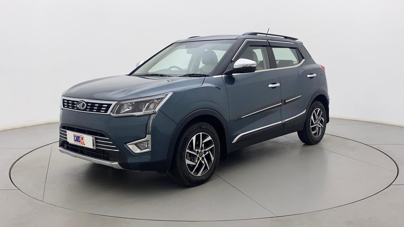 2022 Mahindra XUV300 W8 (O) 1.2 PETROL AMT, Petrol, Automatic, 20,556 km, Left Front Diagonal