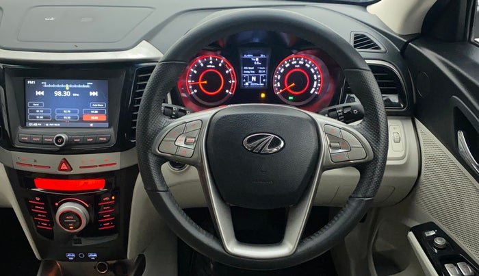 2022 Mahindra XUV300 W8 (O) 1.2 PETROL AMT, Petrol, Automatic, 20,556 km, Steering Wheel Close Up