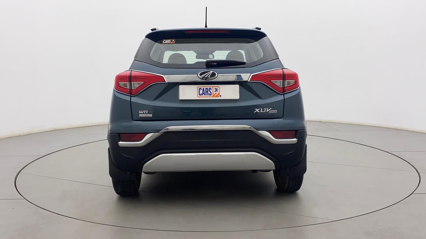 2022 Mahindra XUV300 W8 (O) 1.2 PETROL AMT, Petrol, Automatic, 20,556 km, Back/Rear