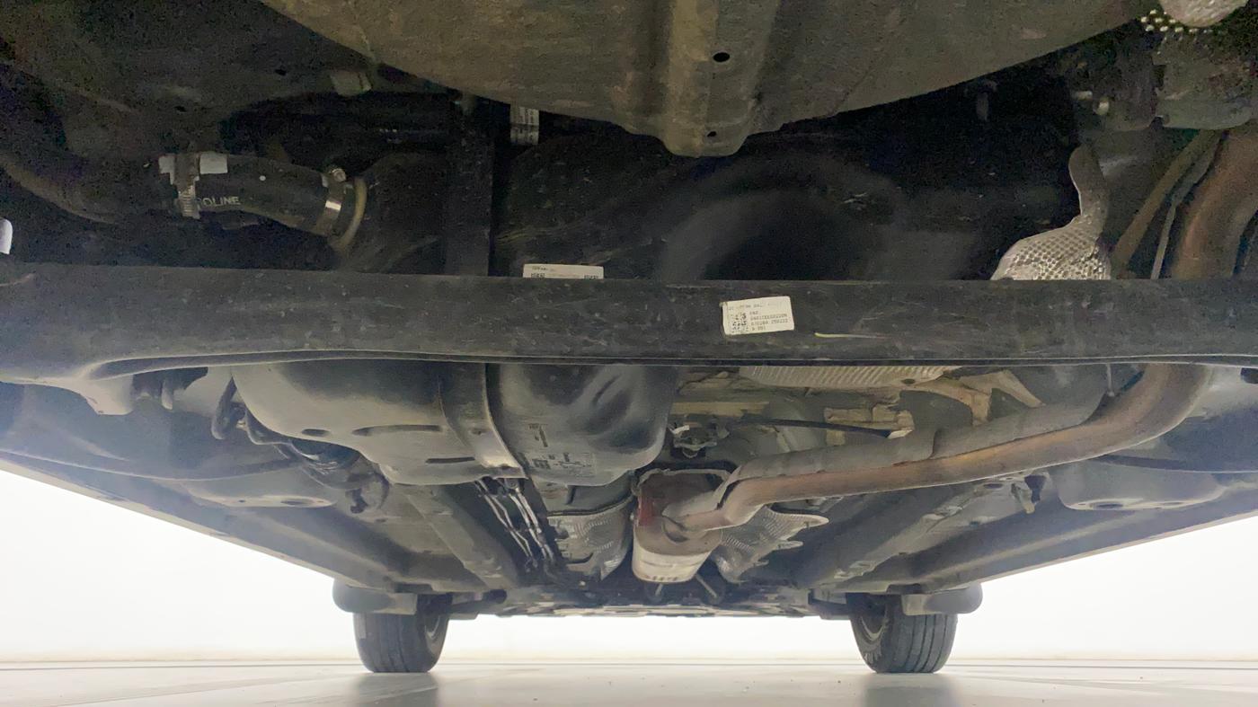 2022 Mahindra XUV300 W8 (O) 1.2 PETROL AMT, Petrol, Automatic, 20,556 km, Rear Underbody