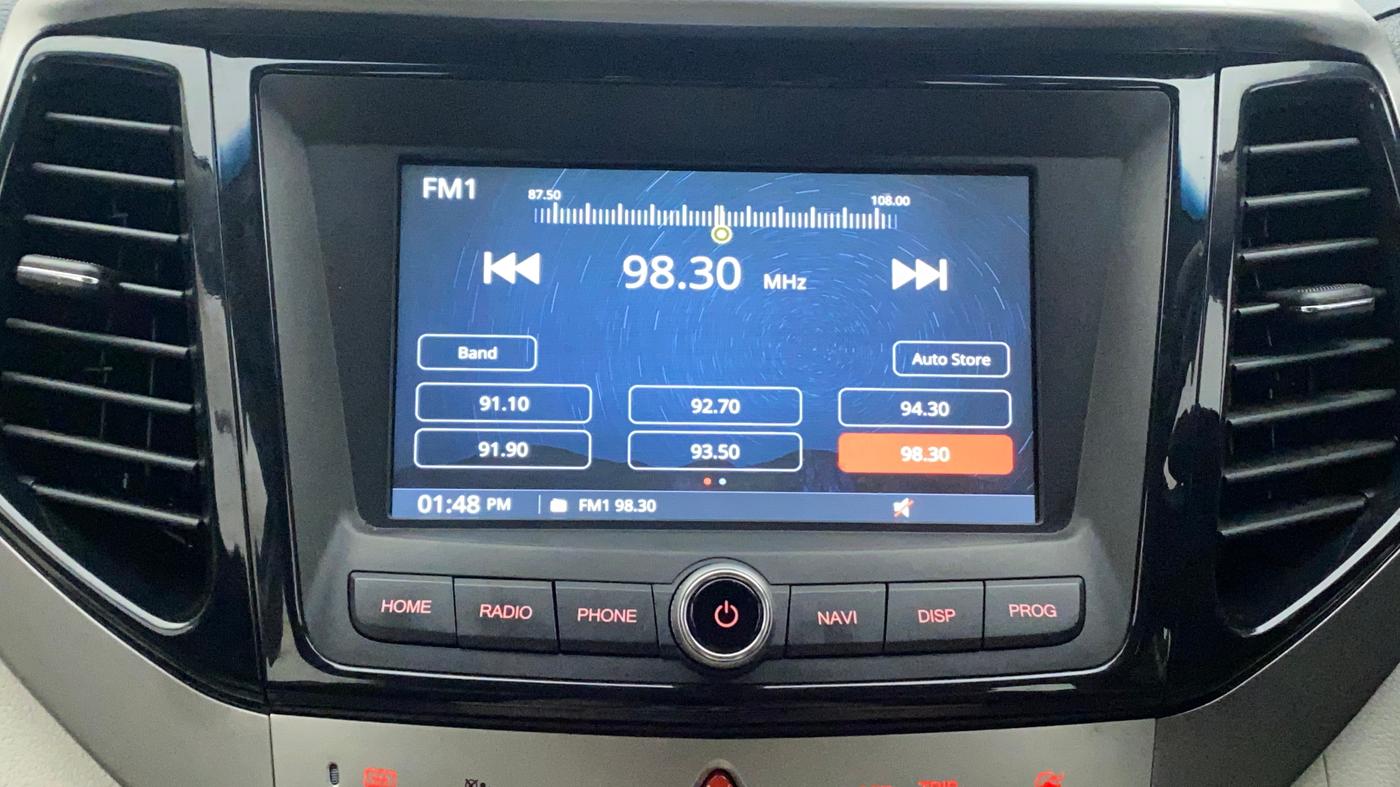 2022 Mahindra XUV300 W8 (O) 1.2 PETROL AMT, Petrol, Automatic, 20,556 km, Infotainment System