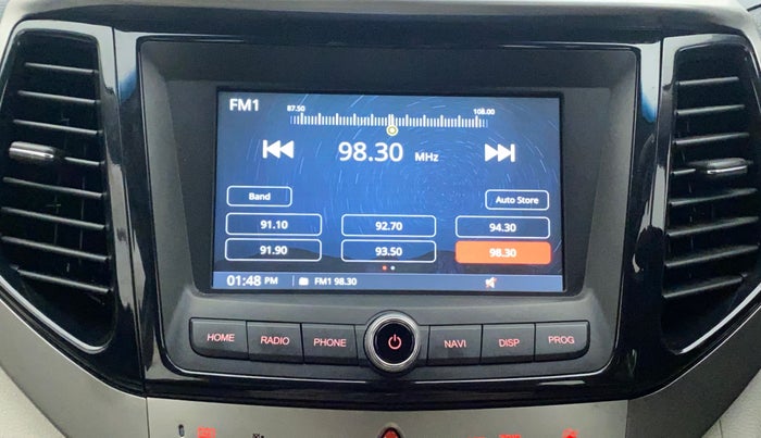 2022 Mahindra XUV300 W8 (O) 1.2 PETROL AMT, Petrol, Automatic, 20,556 km, Infotainment System