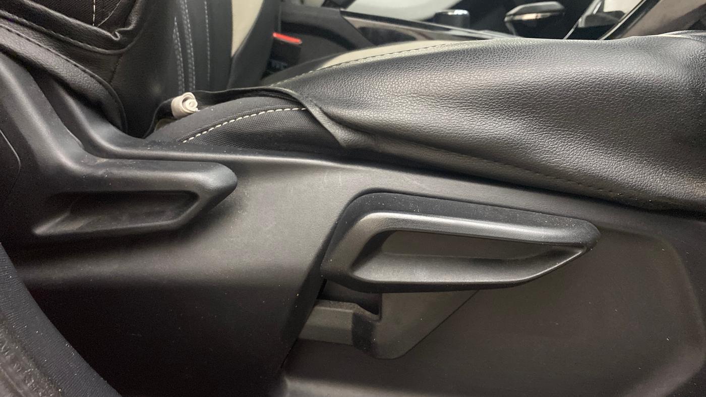2024 Tata NEXON CREATIVE+ SUNROOF DCA 1.2 PETROL, Petrol, Automatic, 10,825 km, Driver Side Adjustment Panel