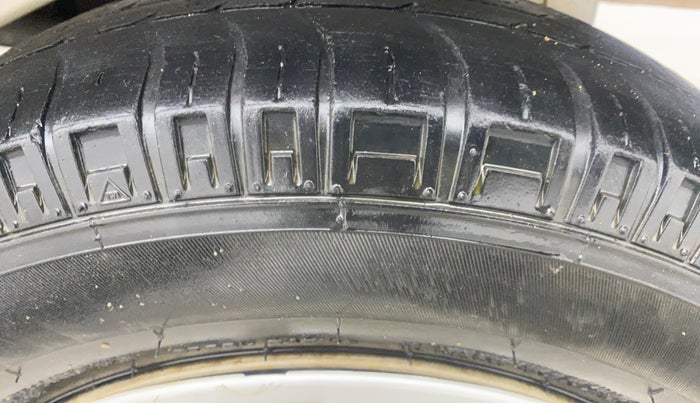 2022 Maruti Eeco 5 STR AC (O), Petrol, Manual, 30,049 km, Left Rear Tyre Tread