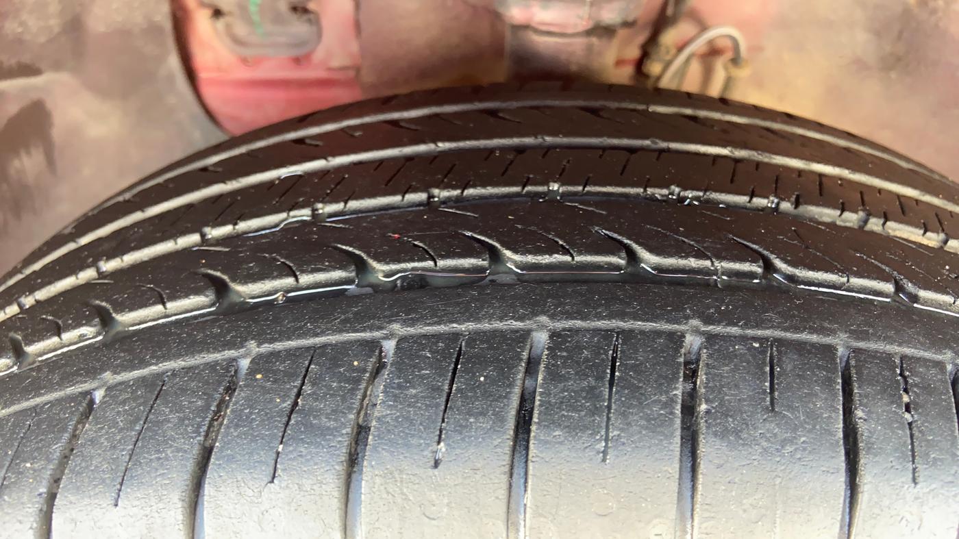 2015 Hyundai Elite i20 ASTA 1.2, Petrol, Manual, 70,665 km, Left Front Tyre Tread