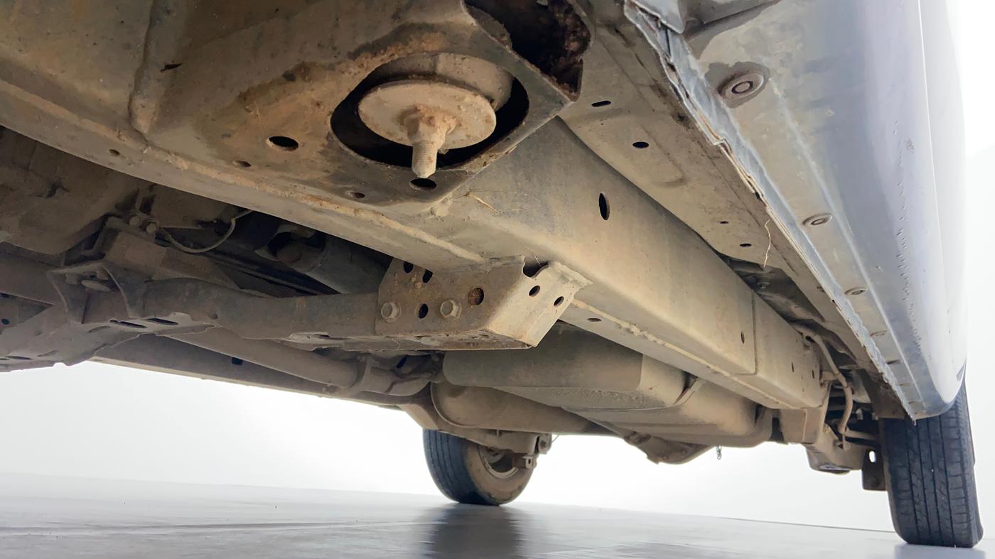 2009 Toyota Innova 2.5 V 8 STR, Diesel, Manual, 2,06,512 km, Right Side Underbody