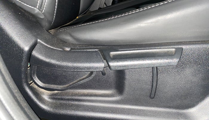 2022 Hyundai VENUE SX PLUS 1.0 TURBO DCT, Petrol, Automatic, 34,931 km, Driver Side Adjustment Panel