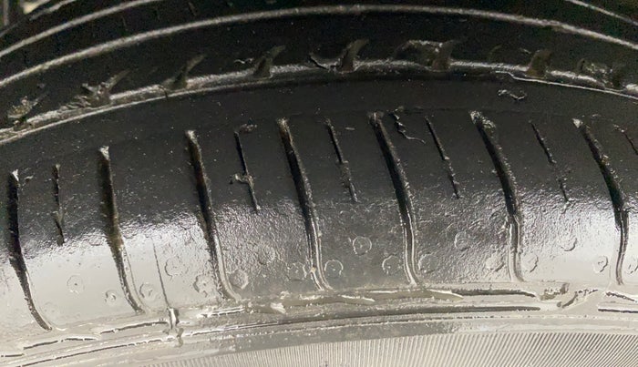 2018 Ford Ecosport TREND 1.5L DIESEL, Diesel, Manual, 77,701 km, Left Front Tyre Tread