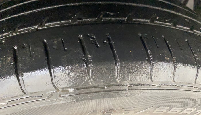 2018 Ford Ecosport TREND 1.5L DIESEL, Diesel, Manual, 77,701 km, Right Front Tyre Tread