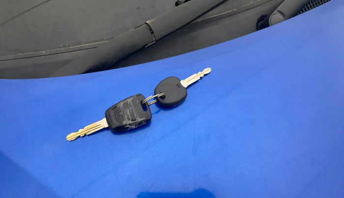 2019 Hyundai NEW SANTRO SPORTZ CNG, CNG, Manual, 66,292 km, Key Close Up