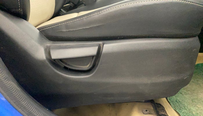 2019 Hyundai NEW SANTRO SPORTZ CNG, CNG, Manual, 66,292 km, Driver Side Adjustment Panel