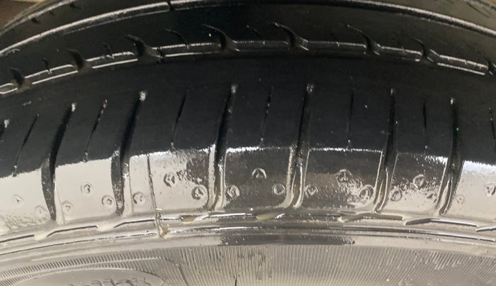 2021 Honda Jazz 1.2L I-VTEC VX CVT, Petrol, Automatic, 29,399 km, Right Rear Tyre Tread