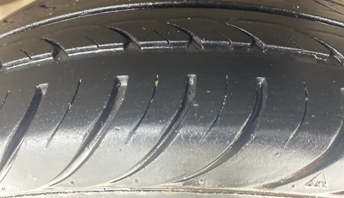 2018 Hyundai Eon 1.0 MAGNA + (O), Petrol, Manual, 31,102 km, Left Rear Tyre Tread