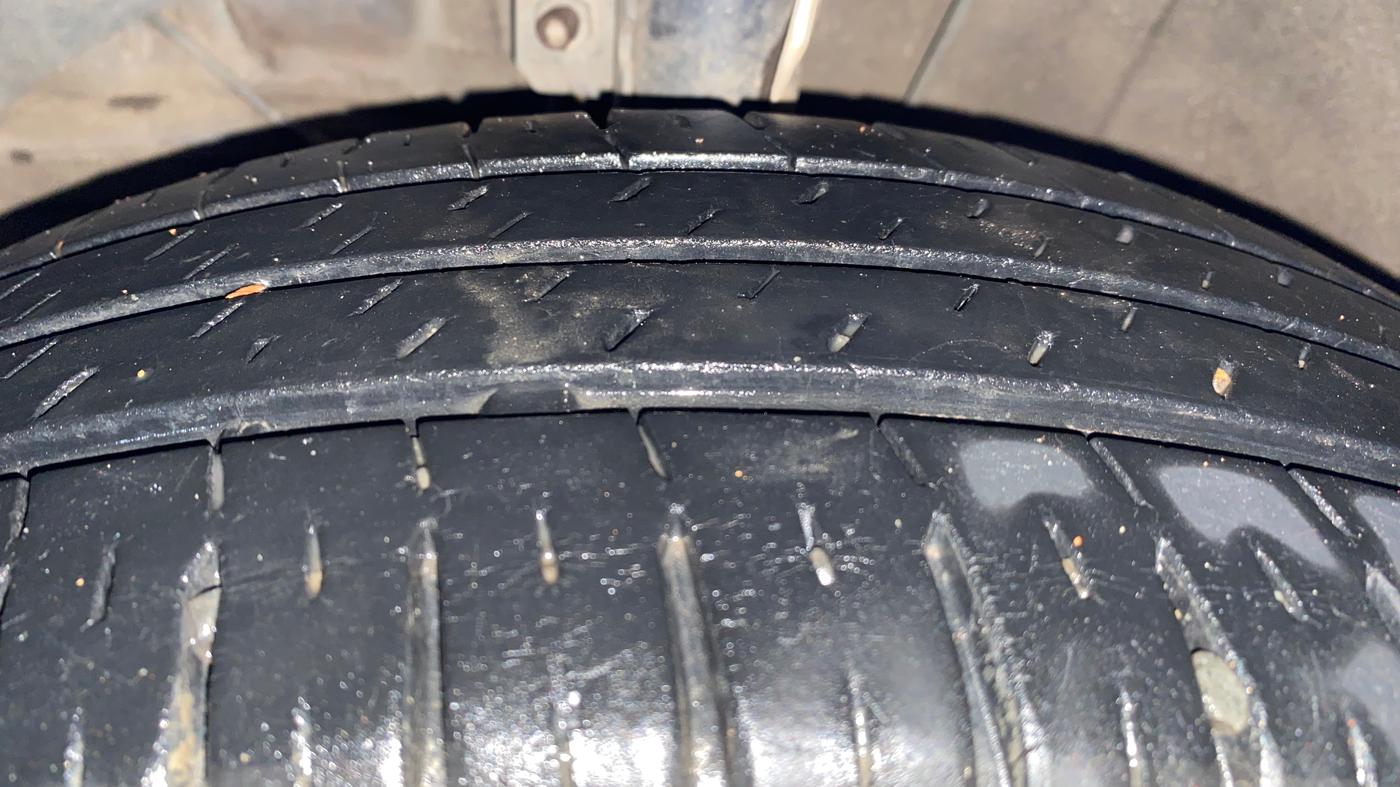 2021 Maruti Dzire ZXI Plus AMT, Petrol, Automatic, 49,389 km, Left Front Tyre Tread