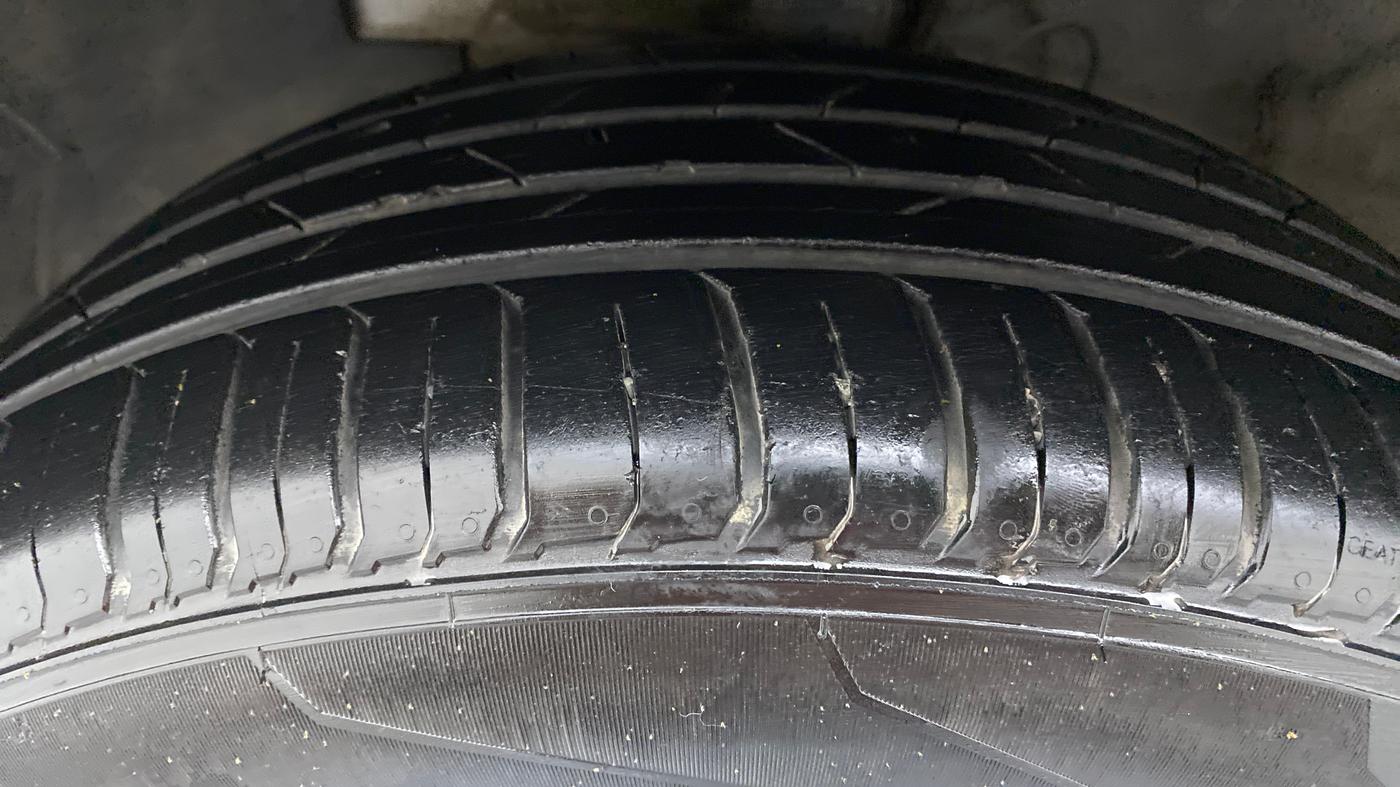 2019 Hyundai VENUE 1.0L Turbo GDI SX(O) MT, Petrol, Manual, 14,847 km, Left Front Tyre Tread