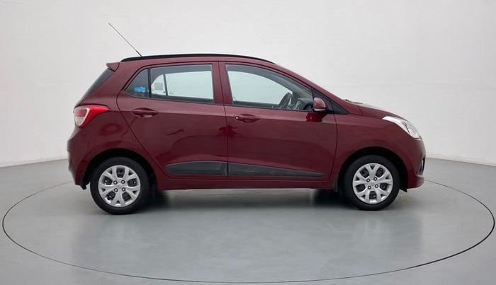 2016 Hyundai Grand i10 SPORTZ 1.2 KAPPA VTVT, Petrol, Manual, 21,035 km, Right Side View