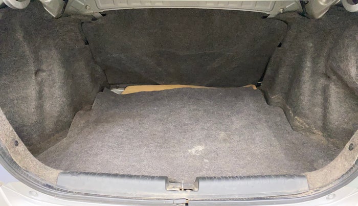 2014 Honda Amaze 1.2L I-VTEC S, Petrol, Manual, 98,954 km, Boot Inside