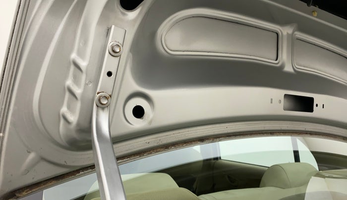 2014 Honda Amaze 1.2L I-VTEC S, Petrol, Manual, 98,954 km, Dicky (Boot door) - Slightly rusted