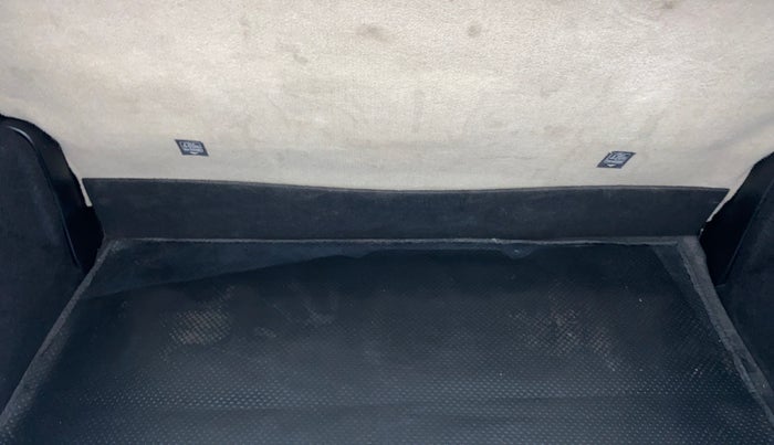 2019 Toyota Etios Liva V DUAL TONE, Petrol, Manual, 35,718 km, Boot Inside
