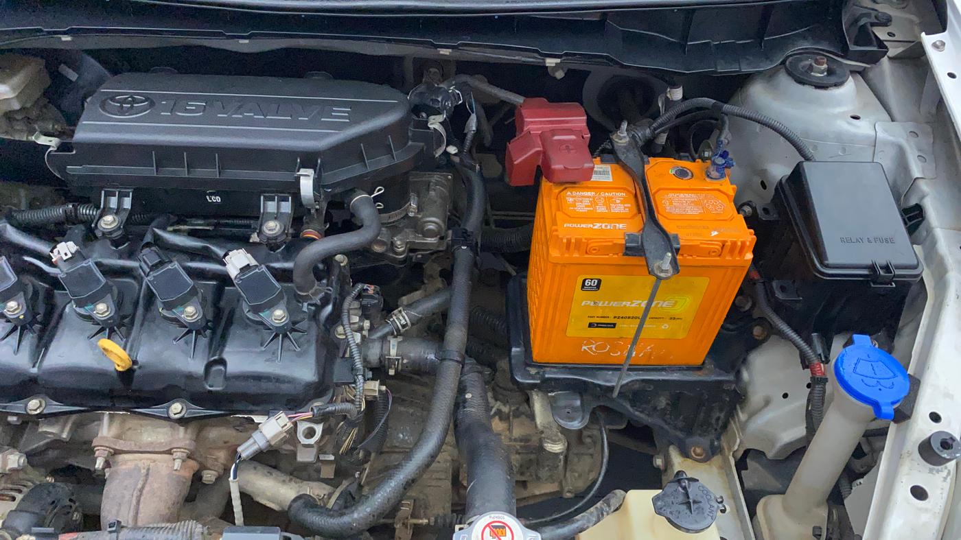 2019 Toyota Etios Liva V DUAL TONE, Petrol, Manual, 35,886 km, Engine View - Left