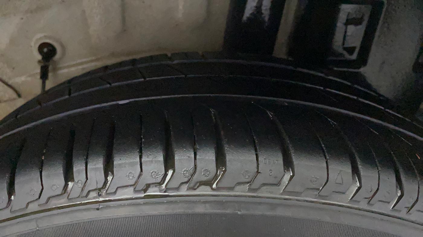 2019 Toyota Etios Liva V DUAL TONE, Petrol, Manual, 35,886 km, Left Rear Tyre Tread
