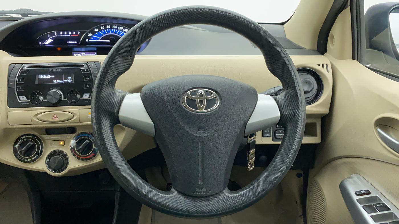 2017 Toyota Etios Liva D 4D VD, Diesel, Manual, 20,283 km, Steering Wheel Close Up