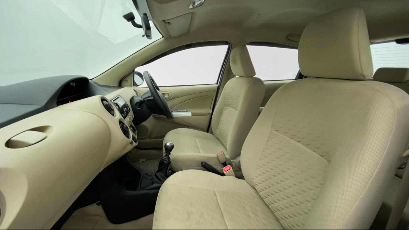 2017 Toyota Etios Liva D 4D VD, Diesel, Manual, 20,283 km, Right Side Front Door Cabin