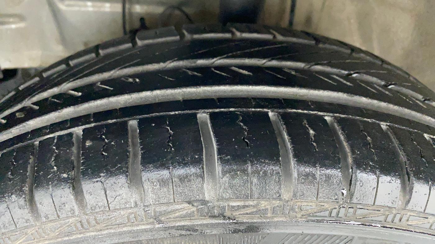 2017 Toyota Etios Liva D 4D VD, Diesel, Manual, 20,283 km, Left Front Tyre Tread